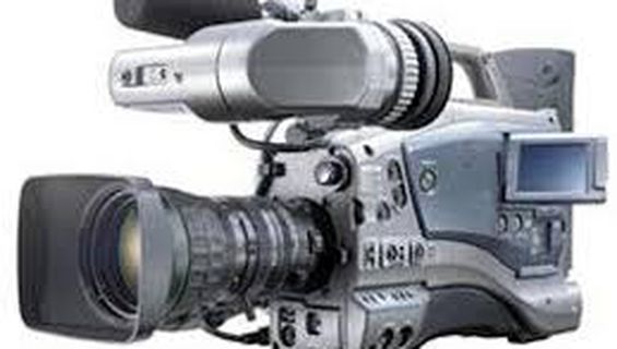 Видеозаснемане с нова раменна камера JVC GY-DV 5001 L14